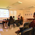 Charla de la Dra. Nancy Alvarado a estudiantes del Magister de Metalurgia